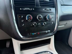 2018 DODGE GRAND CARAVAN PASSENGER PASSENGER V6, FLEX FUEL, 3.6 LITER SXT MINIVAN 4D