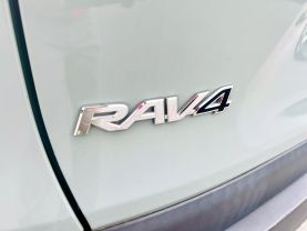 2019 TOYOTA RAV4 SUV 4-CYL, 2.5 LITER XLE SPORT UTILITY 4D