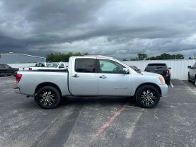 2011 NISSAN TITAN CREW CAB