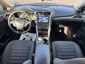 2017 FORD FUSION SEDAN 4-CYL, 2.5 LITER SE SEDAN 4D