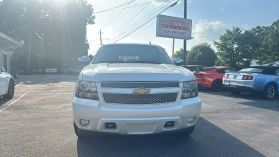 2014 Chevrolet Suburban 1500 - Image 2