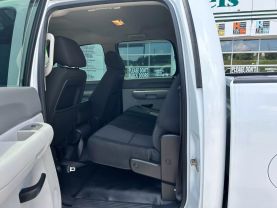 2013 Chevrolet Silverado 3500 Hd Crew Cab Work Truck Pickup 4d 6 1/2 Ft - Image 15