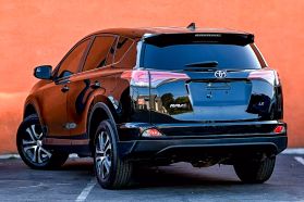 2018 TOYOTA RAV4 SUV - AUTOMATIC - Gentle Carmen Auto