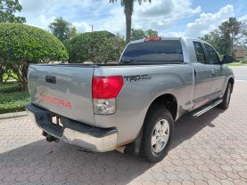 2009 TOYOTA TUNDRA DOUBLE CAB PICKUP V8, FLEX FUEL, 5.7 LITER SR5 PICKUP 4D 6 1/2 FT