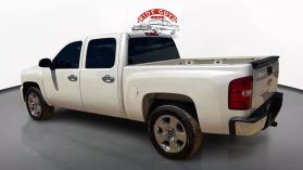 2009 CHEVROLET SILVERADO 1500 CREW CAB PICKUP V8, FLEX FUEL, 5.3 LITER LTZ PICKUP 4D 5 3/4 FT