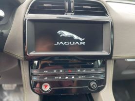 2017 Jaguar F-pace - Image 10