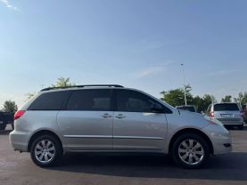 2006 TOYOTA SIENNA VAN V6, 3.3 LITER LE MINIVAN 4D