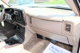 2001 GMC YUKON SUV V8, 6.0 LITER DENALI SPORT UTILITY 4D