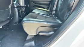 2020 Jeep Grand Cherokee - Image 17