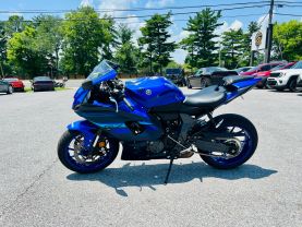 2024 YAMAHA YZF-R7 SPORTBIKES - -