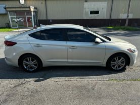 2017 HYUNDAI ELANTRA SEDAN 4-CYL, 2.0 LITER SE SEDAN 4D