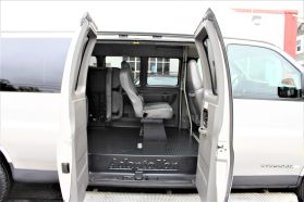 2009 CHEVROLET EXPRESS PASSENGER V8, 6.0 LITER 3500 LS EXTENDED RWD