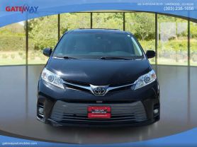 2018 TOYOTA SIENNA VAN V6, 3.5 LITER XLE MINIVAN 4D