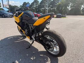 2024 SUZUKI GSX800FRQM4 GSX-8R SPORTBIKES - -