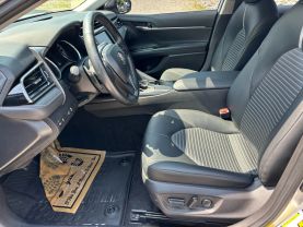2020 TOYOTA CAMRY SEDAN 4-CYL, 2.5 LITER SE SEDAN 4D at T&T Repairables - used car dealership in Spencer, Indiana.