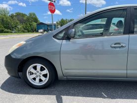 2005 Toyota Prius - Image 2