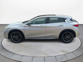 2017 INFINITI QX30
