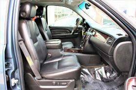 2007 GMC YUKON SUV V8, 6.2 LITER DENALI SPORT UTILITY 4D