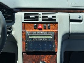 2001 MERCEDES-BENZ E-CLASS SEDAN V6, 3.2 LITER E 320 SEDAN 4D