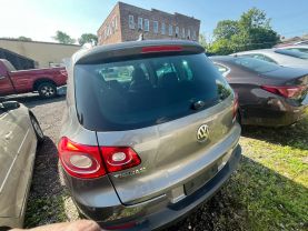 2009 VOLKSWAGEN TIGUAN SUV 4-CYL, TURBO, 2.0 LITER S SPORT UTILITY 4D