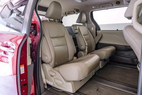 2020 TOYOTA SIENNA VAN V6, 3.5 LITER XLE MINIVAN 4D