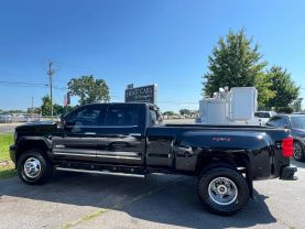2018 Chevrolet Silverado 3500 Hd Crew Cab High Country Pickup 4d 8 Ft - Image 3