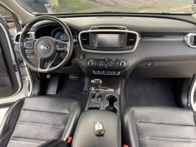 2017 KIA SORENTO SUV V6, GDI, 3.3 LITER EX SPORT UTILITY 4D