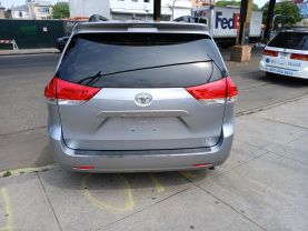 2014 TOYOTA SIENNA