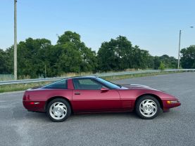 1994 CHEVROLET CORVETTE HATCHBACK V8, 5.7 LITER COUPE 2D