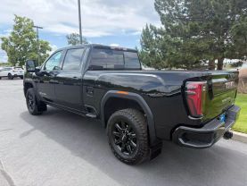 2024 GMC SIERRA 2500 HD CREW CAB PICKUP V8, TURBO DIESEL, 6.6 LITER AT4 PICKUP 4D 6 1/2 FT