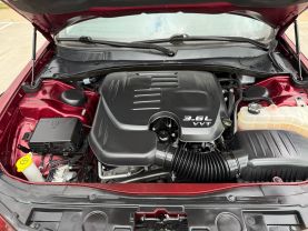 2019 CHRYSLER 300 SEDAN V6, 3.6 LITER 300 TOURING SEDAN 4D