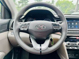 2020 HYUNDAI ELANTRA - 4-CYL, 2.0 LITER SEL SEDAN 4D