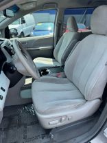 2011 TOYOTA SIENNA VAN V6, 3.5 LITER LE MINIVAN 4D