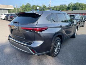 2020 TOYOTA HIGHLANDER SUV V6, 3.5 LITER PLATINUM SPORT UTILITY 4D - Gesner Auto Inc in Taunton, MA, 41.88613, -71.14527