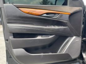 2015 Cadillac Escalade - Image 34