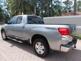 2009 TOYOTA TUNDRA DOUBLE CAB PICKUP V8, FLEX FUEL, 5.7 LITER SR5 PICKUP 4D 6 1/2 FT