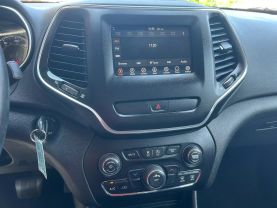 2019 JEEP CHEROKEE SUV 4-CYL, ZERO EVAP, 2.4 LITER LATITUDE SPORT UTILITY 4D