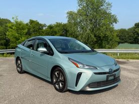 2019 TOYOTA PRIUS HATCHBACK 4-CYL, HYBRID, 1.8 LITER LIMITED HATCHBACK 4D