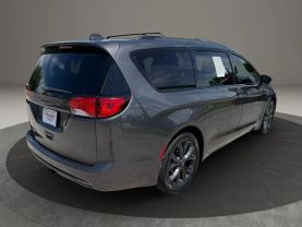 2018 CHRYSLER PACIFICA VAN V6, 3.6 LITER TOURING L PLUS MINIVAN 4D