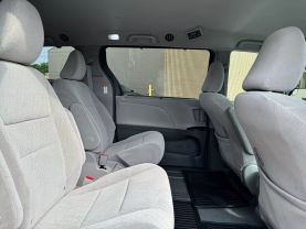2019 TOYOTA SIENNA VAN V6, 3.5 LITER LE MINIVAN 4D
