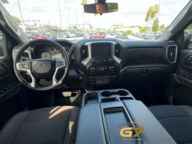 2020 Chevrolet Silverado 1500 Crew Cab - Image 11