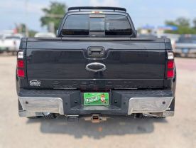 2012 FORD F350 SUPER DUTY CREW CAB PICKUP V8, TURBO DSL, 6.7L LARIAT PICKUP 4D 8 FT