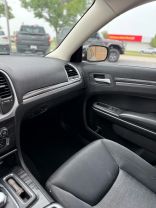 2019 CHRYSLER 300