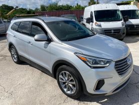 2017 HYUNDAI SANTA FE SUV V6, GDI, 3.3 LITER SE SPORT UTILITY 4D