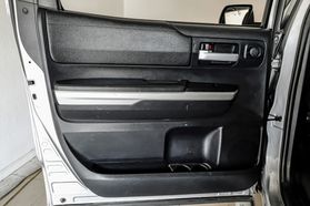 2016 TOYOTA TUNDRA CREWMAX PICKUP V8, FLEX FUEL, 5.7 LITER SR5 PICKUP 4D 5 1/2 FT