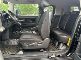 2007 TOYOTA FJ CRUISER SUV V6, 4.0 LITER SPORT UTILITY 2D