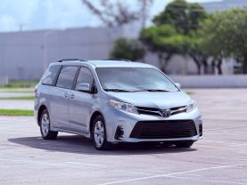 2019 TOYOTA SIENNA