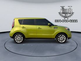 2017 KIA SOUL WAGON 4-CYL, 2.0 LITER + WAGON 4D