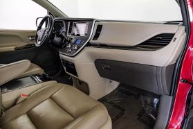 2020 TOYOTA SIENNA VAN V6, 3.5 LITER XLE MINIVAN 4D