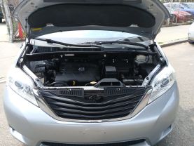 2014 TOYOTA SIENNA